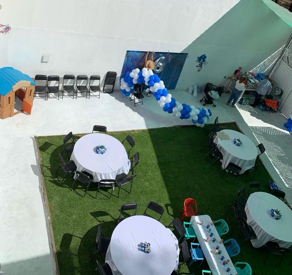 Vista aerea con mesas